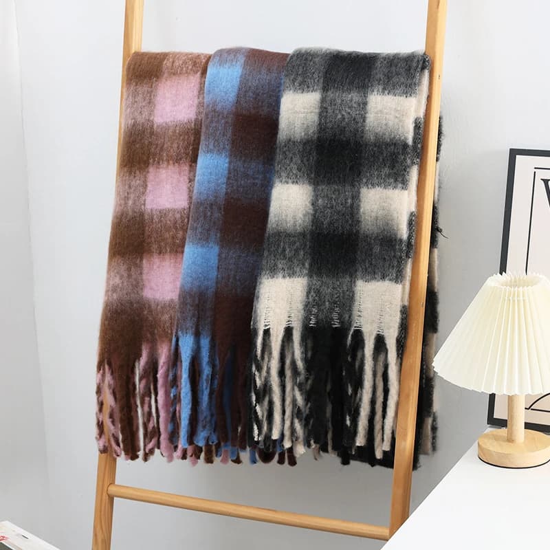 Winter New Plaid Luxury Big Scarf Pashminas Thick Warm Wrap Blanket Neckerchief Bufanda Female Tassel Rainbow Shawl for Women