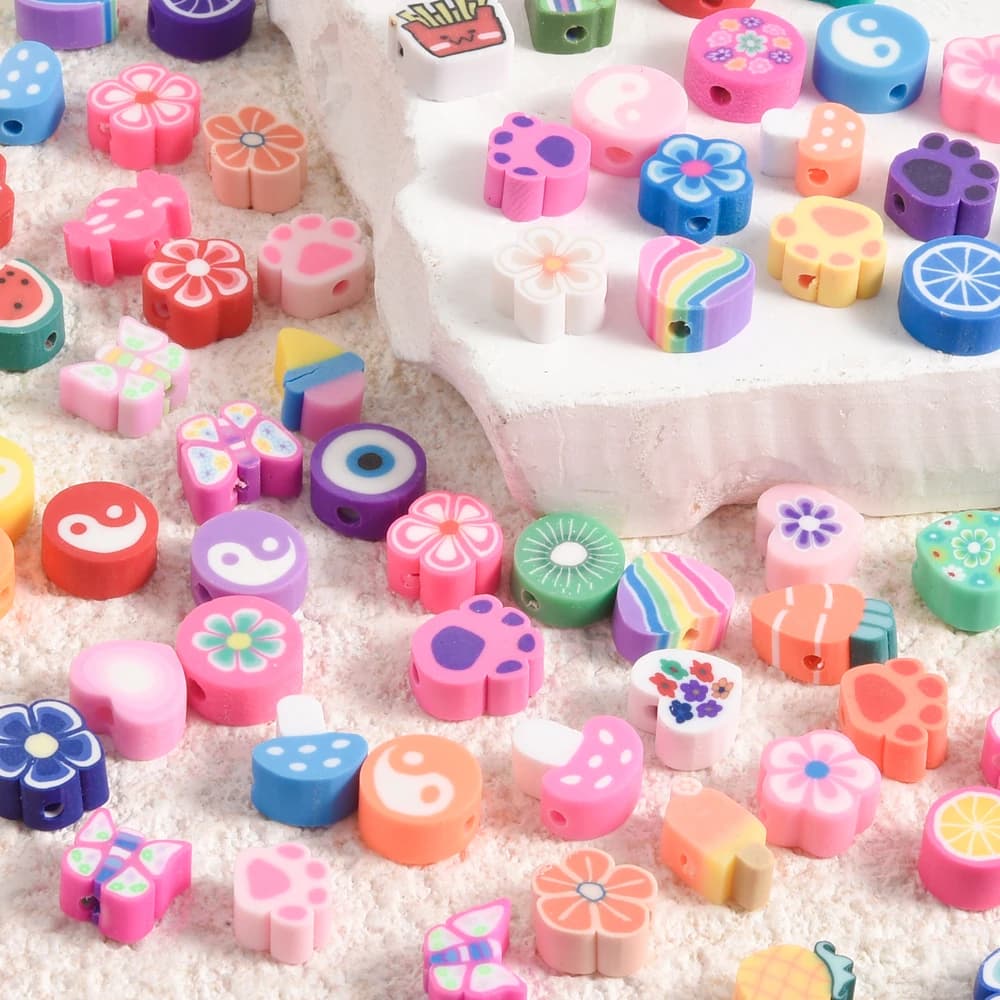 50 Pz/lotto Vari Stili Farfalla Cuore Amore Gatto Impronte Perline di Argilla Polimerica Frutta Casuale Sakura Fiore Pendenti E Ciondoli Gioielli All'ingrosso