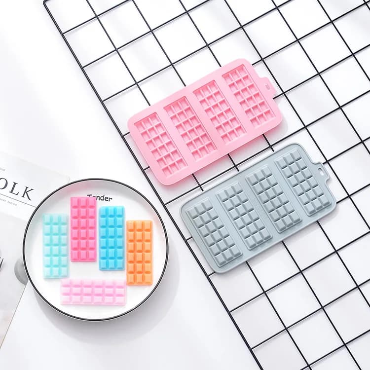 Stampo in silicone per 4 waffle a forma di cioccolato, per uso domestico, fai da te, per alimenti complementari, dolci, dessert, cottura al forno
