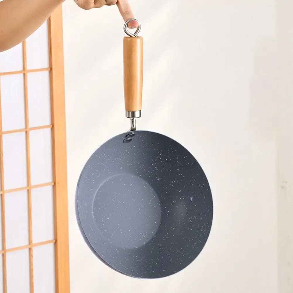 Wok with non-stick marble pattern, quick heat anti-coating handle, mixing pan, housing for rent pot for light universal milk