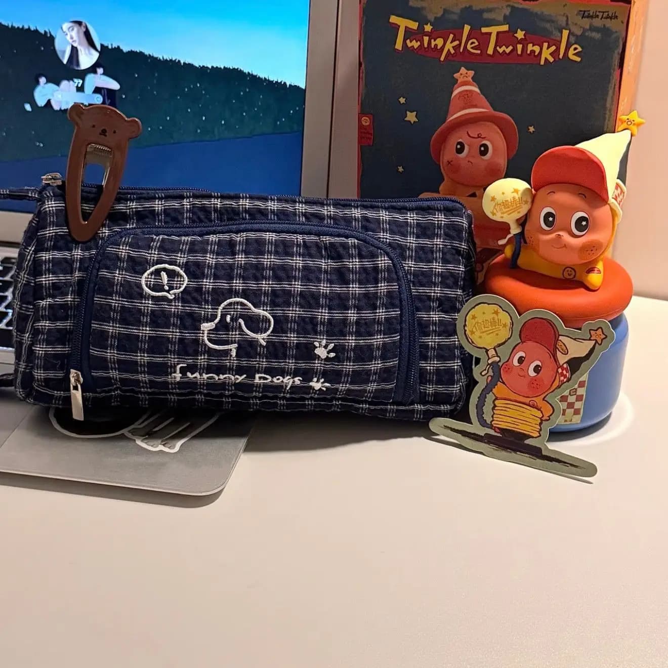Simpatico cartone animato giapponese cucciolo scozzese astuccio di grande capacità materiale scolastico di cancelleria per studenti a doppio strato per il ritorno a scuola