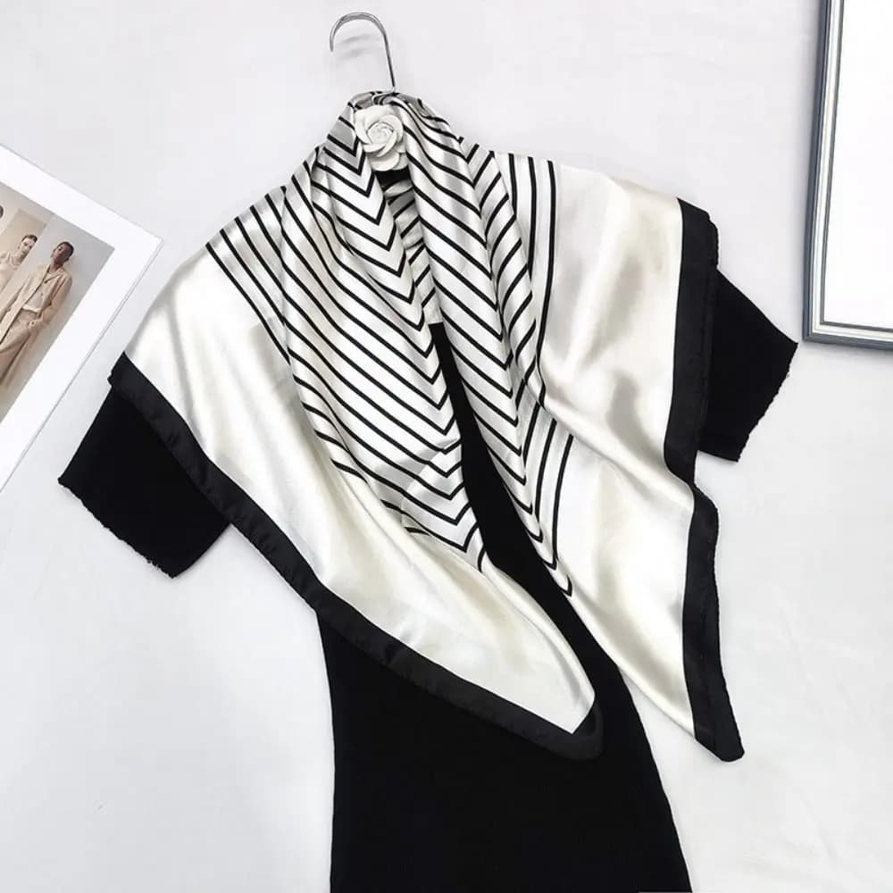 Elegant square silk scarf 70*70 cm Double sides Handkerchief for the head Strips Points Flower Black White Neck Fazzoletto Spring Summer Autumn