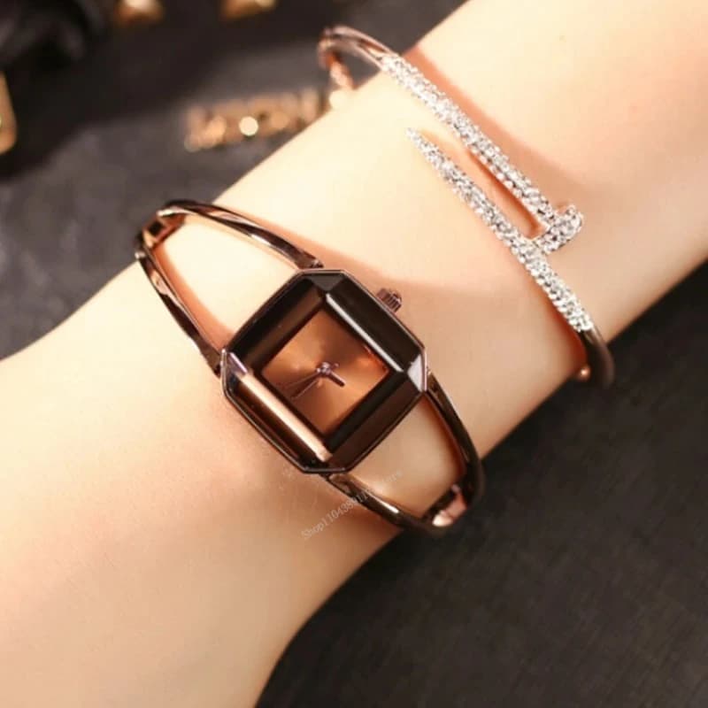 Orologio da donna in stile semplice Orologio da polso analogico al quarzo cavo di lusso Orologio da donna elegante alla moda Orologio regalo Reloj Mujer