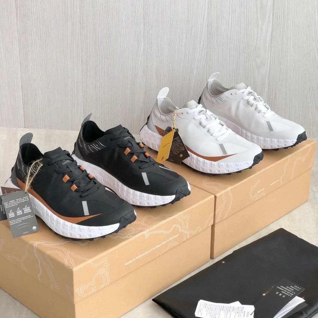 Scarpe da Trail Running Traspiranti in Mesh 2026 per Uomo, Sneakers Leggere e Versatili per Camminata all'Aperto