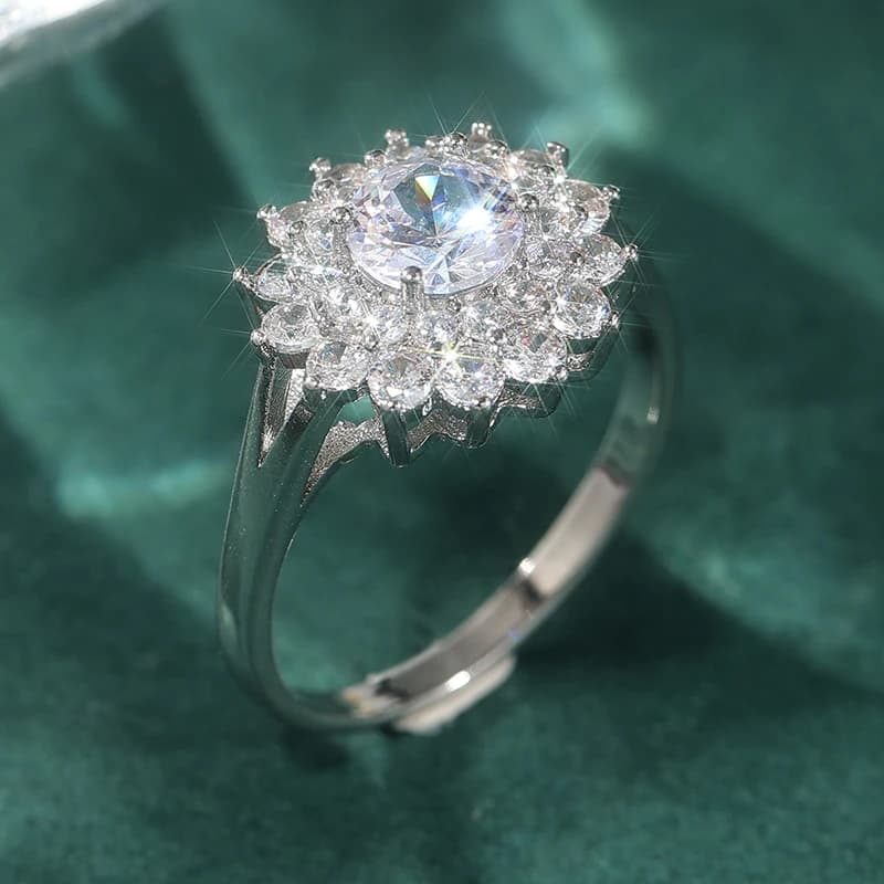 Anello da donna in argento lucido con zirconi bianchi intarsiati, gioiello geometrico per l'uso quotidiano e per feste