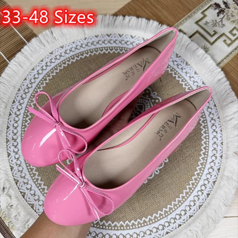 Ballerine da donna con punta tonda Fondo spugnoso Hot New 2024 Scarpe italiane in pelle verniciata Classica con fiocco con fiocco Slip-On 34 48 47