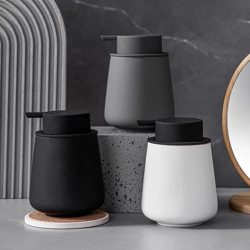 Dispenser di sapone per le mani schiumogeno nero opaco in plastica da 300 ml, stile moderno e minimalista per piano di bagno e cucina, ricaricabile
