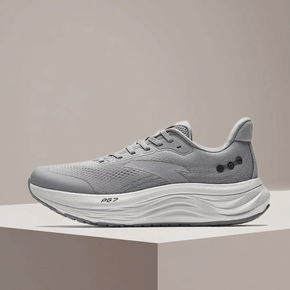 Scarpe da corsa basse da uomo Anta Travel Step PG7: ammortizzate, comode, eleganti e versatili – Grigio/Nero 112615546-5