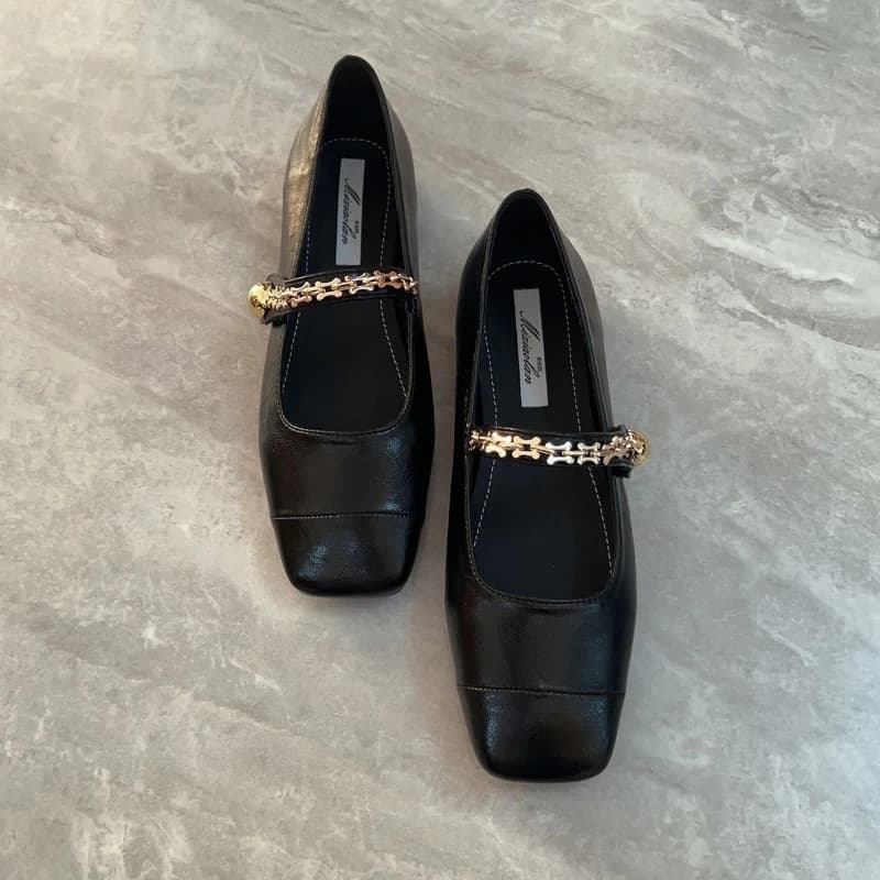 Nuove Scarpe da Donna 2026 con Punta Quadrata Stile Mary Jane, Tacco Basso con Cinturino a T e Fibbia, in Pelle Nera, Casual ed Eleganti