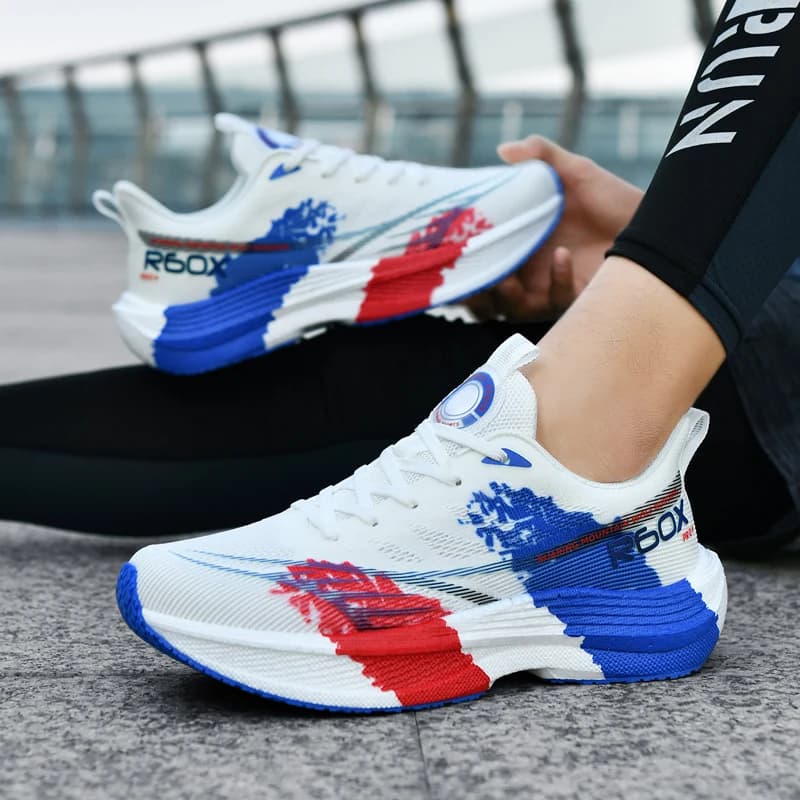Breathable summer men's sports shoes with shock absorption for training, running and racing, sports shoes for students to jump with rope