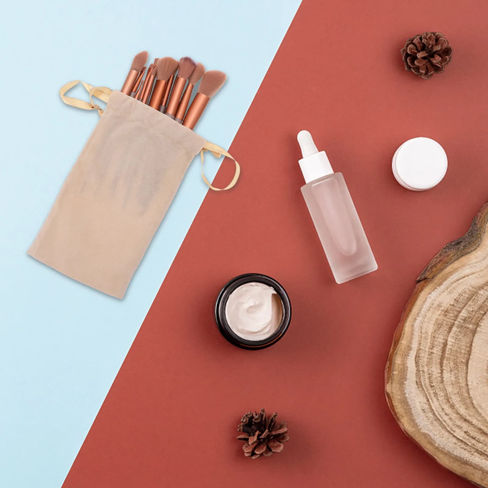Set di pennelli per trucco con custodia portatile, pennelli professionali in fibra sintetica morbida per blush, cipria e ombretto, strumenti per il trucco del viso.