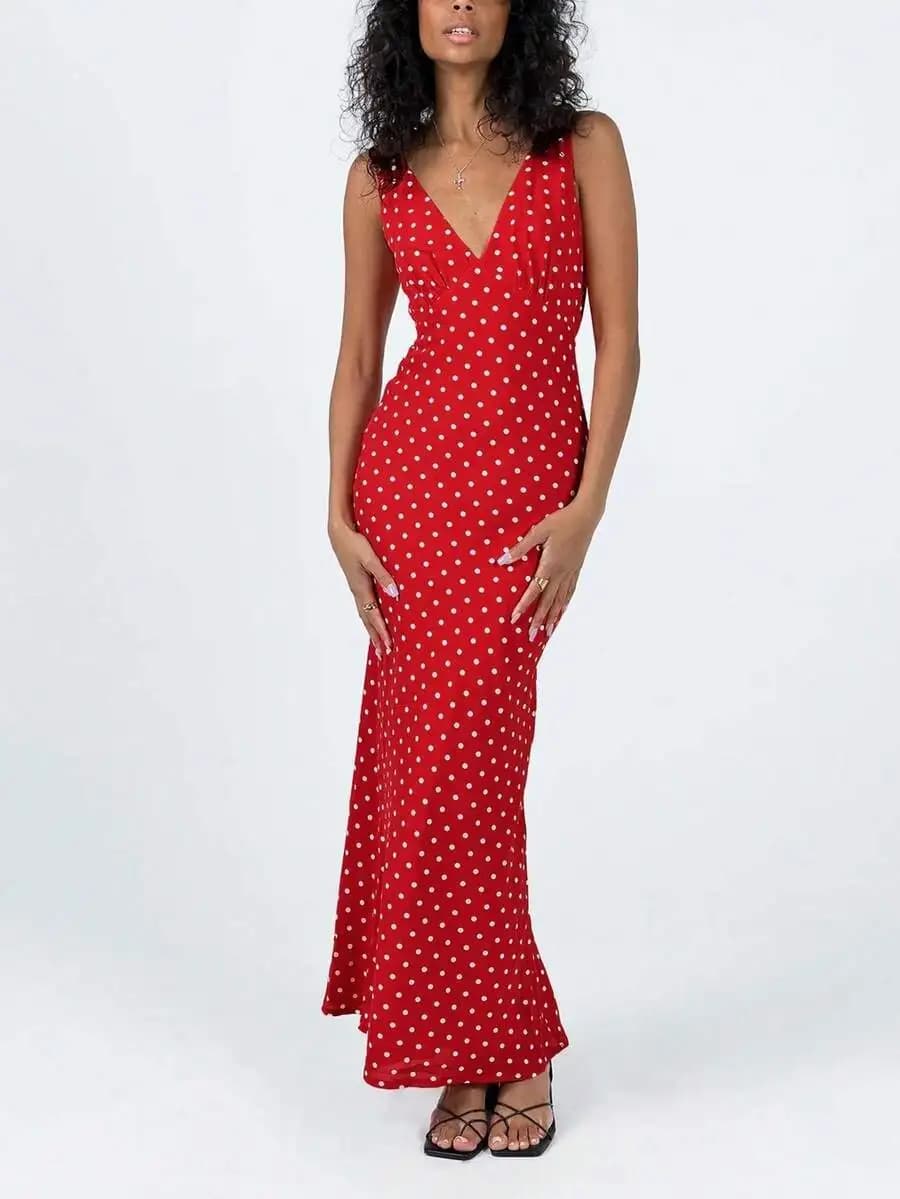 Abito midi aderente rosso a pois con scollo all'americana e scollo a V da donna