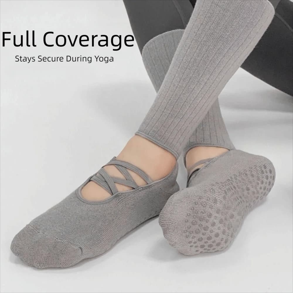 Socks from Pilates in Breathable Fabric with Grip, Women's Half Leg Yoga Socks Absorbent sweat, Comfortable design with Straps