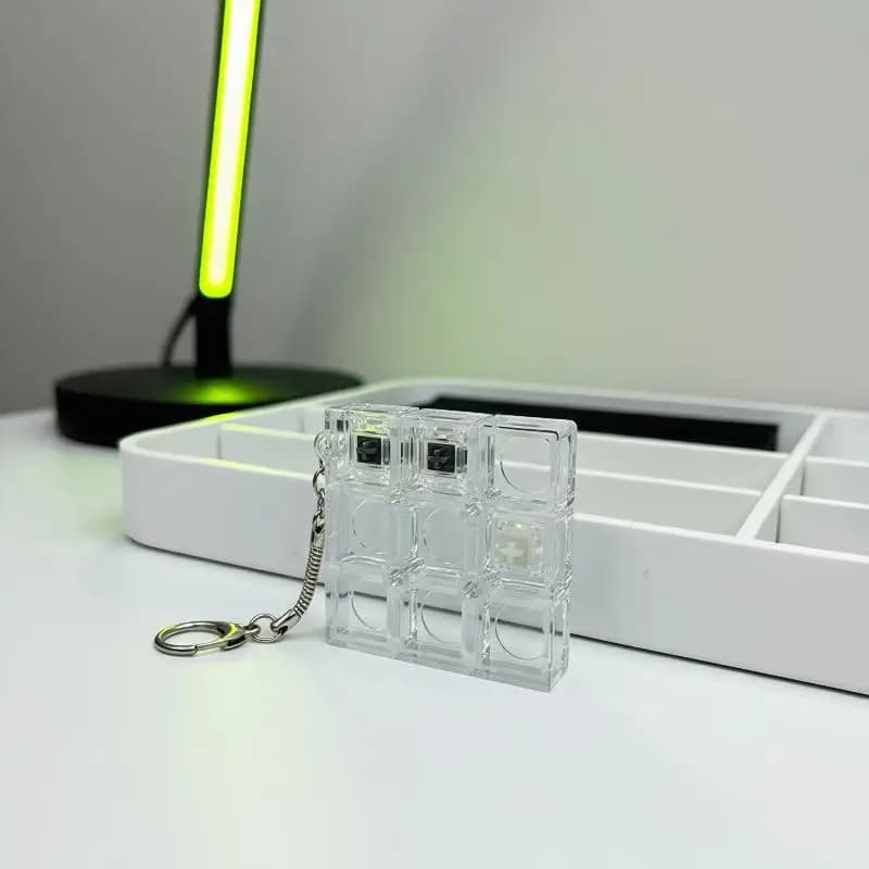 (.) DIY Keychain Keyboards Switch Tester Mechanical Keyboards Switch Testing For Different Keycap Button Fidget Toy Key Ring