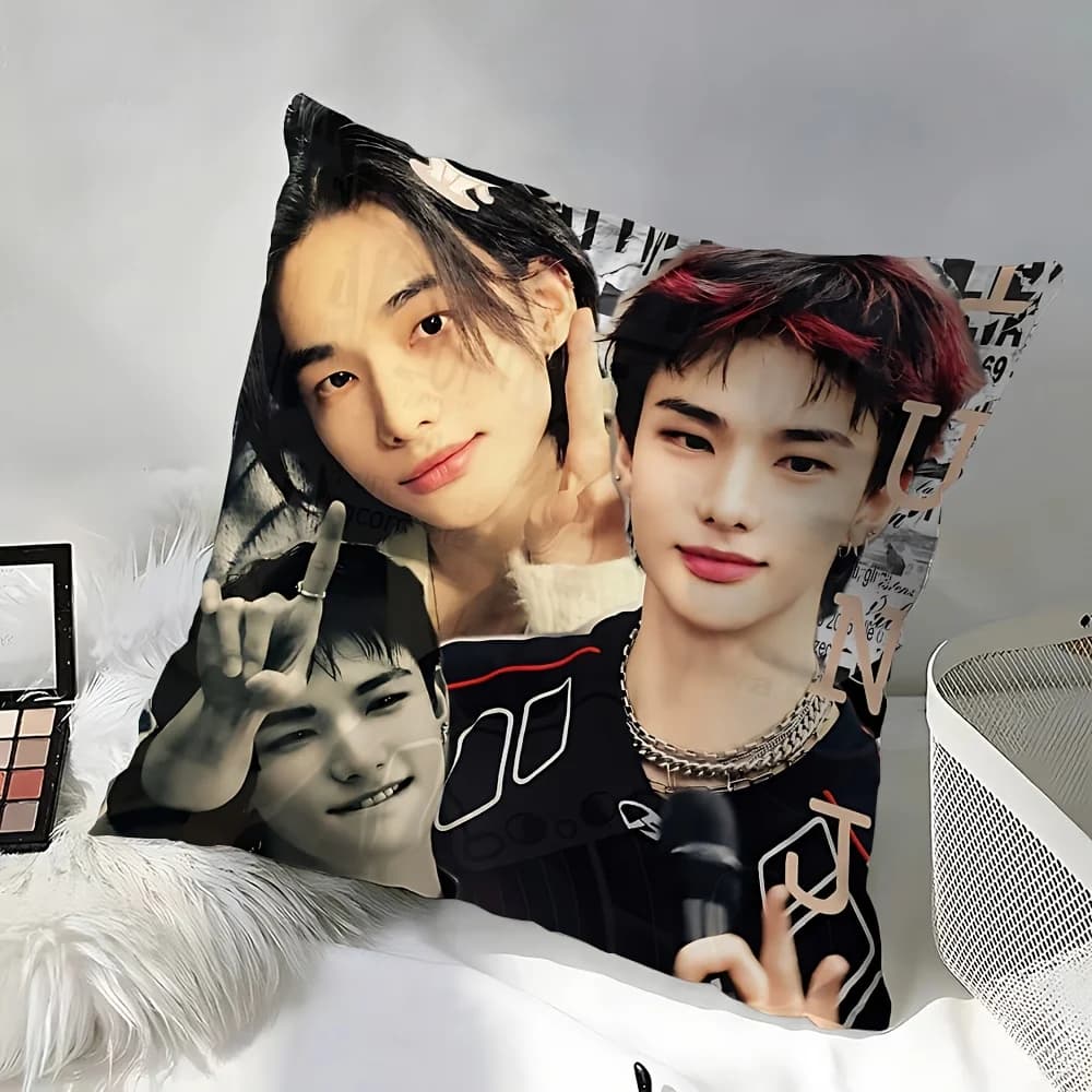 1 pz Federa per cuscino con collage di foto di idol K-pop, stampa fronte-retro 2D in poliestere, Fan Art di Hyunjin, Regalo per decorazioni per la casa per fan di K-pop