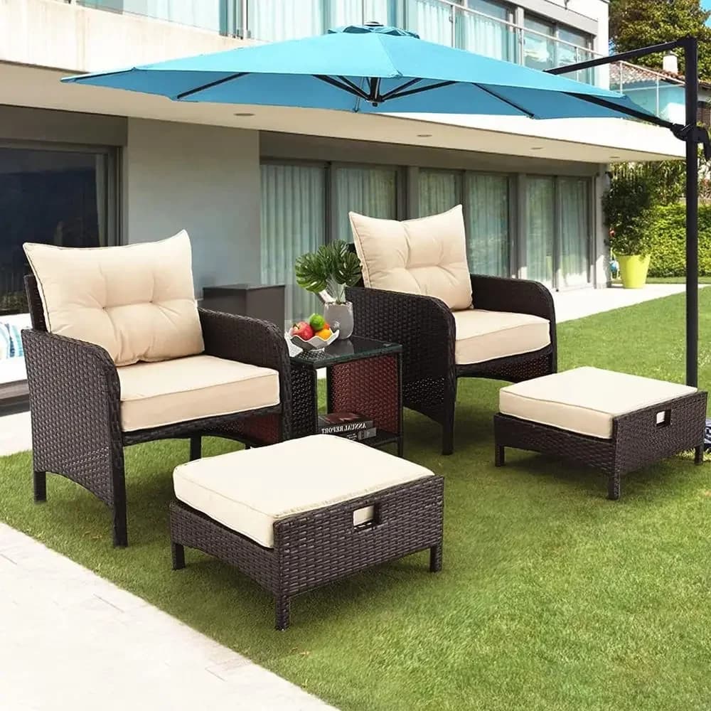 Set di Mobili da Giardino in 5 Pezzi con Sedie in Rattan, Tavolino in Vetro Temperato, Pouf e Cuscini per Giardino, Dec