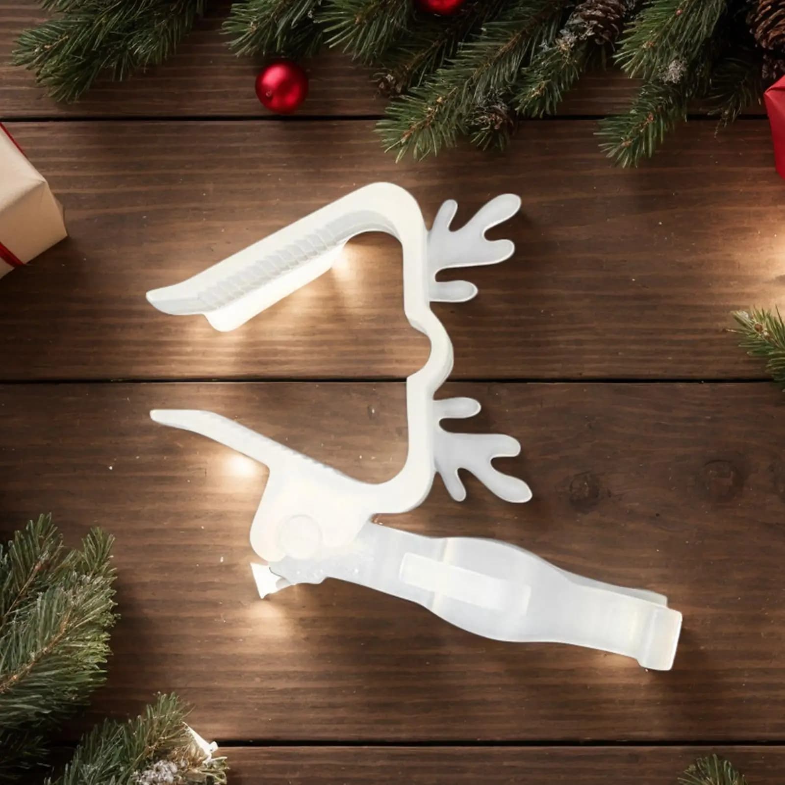 Christmas Light Gutter Clips 10-Piece Outdoor Christmas Reindeer String Light Hook Clips Weather-Resistant Silicone Lamp Hanger