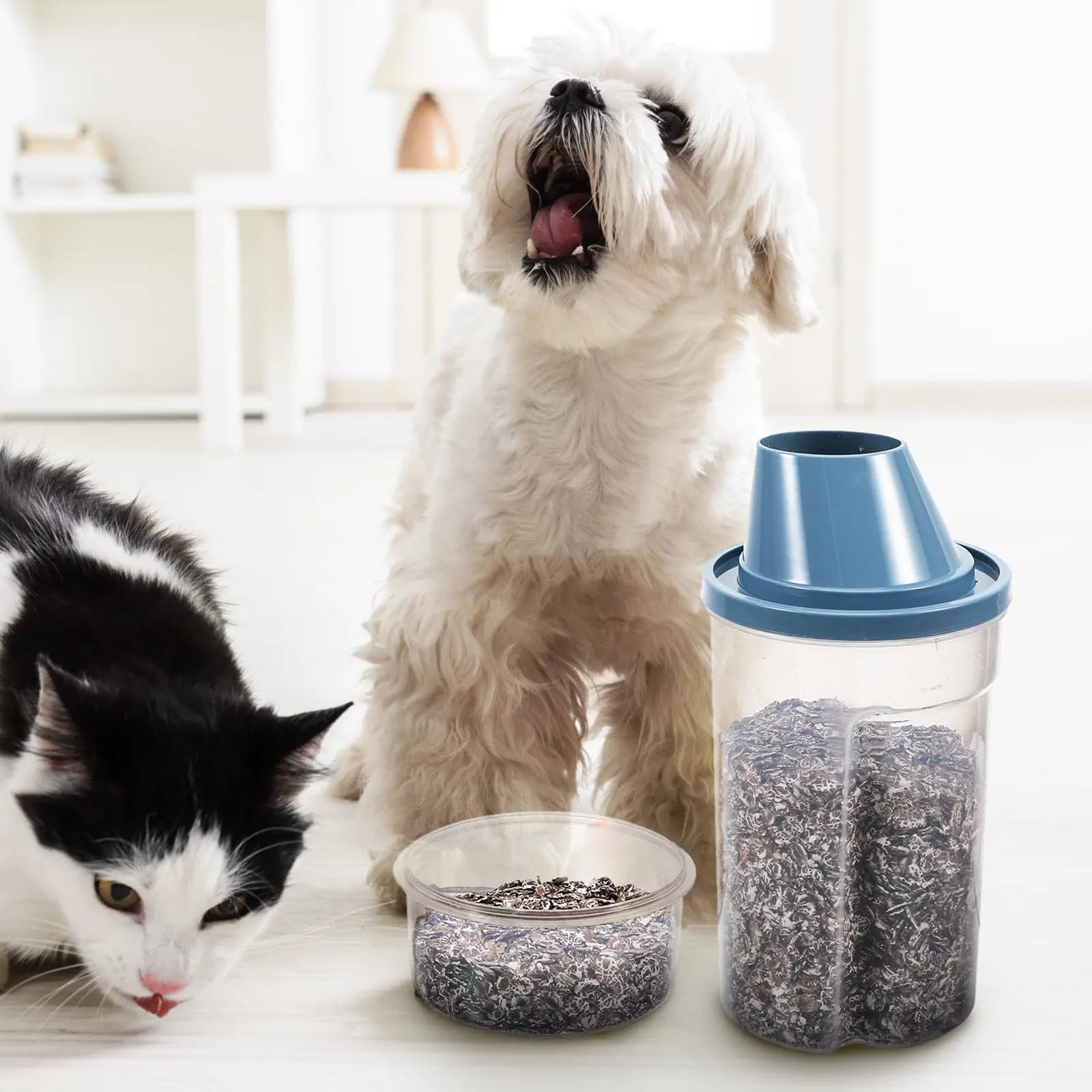2 contenitori per alimenti per animali domestici da 1000 ml, contenitore trasparente ermetico per alimenti secchi per cani e gatti con beccuccio erogatore e corpo scanalato