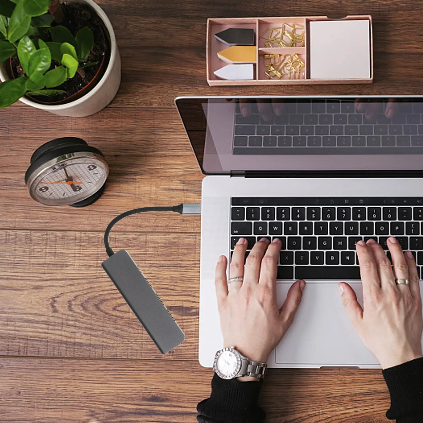 Dock di espansione Type-C compatto 5-in-1, stazione di aggancio con trasferimento dati rapido, ricarica PD, hub USB-C per laptop, interfaccia esterna