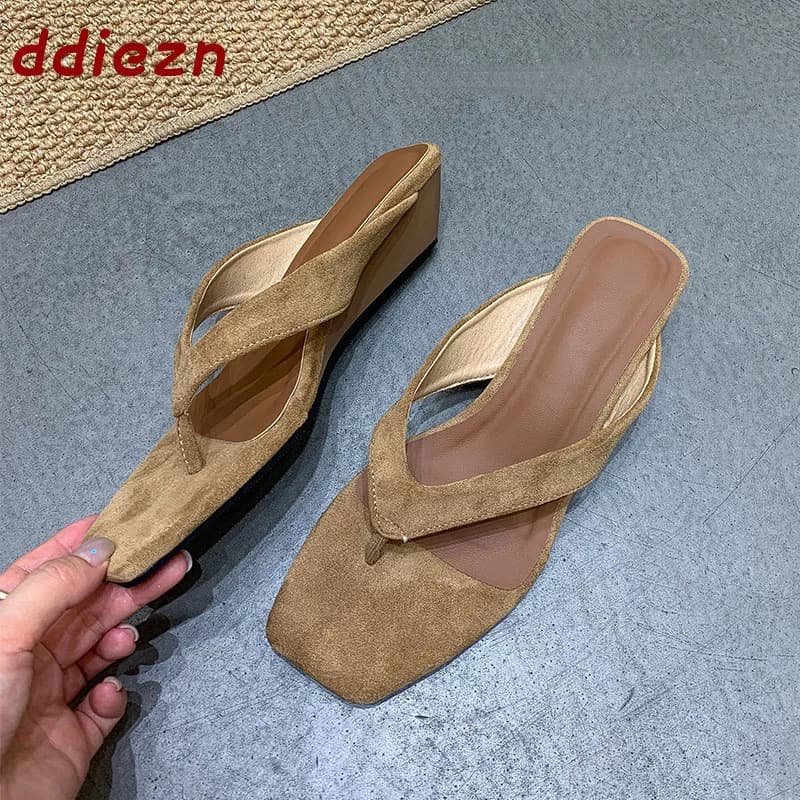 New 2026 Elegant Women Flip Flops Slippers Female Low Heel Wedge Shoes Casual Fashion Square Toe Ladies Slippers Slides Shoes