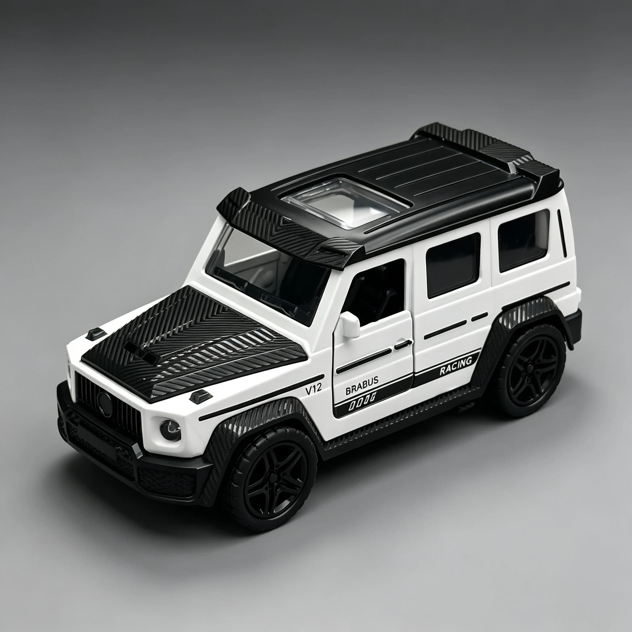 1:36 Alloy SUV Model Car Toy Diecast Vehicle with Pull Back Function Openable Doors Hood Tailgate for Kids Gift Collection Displ