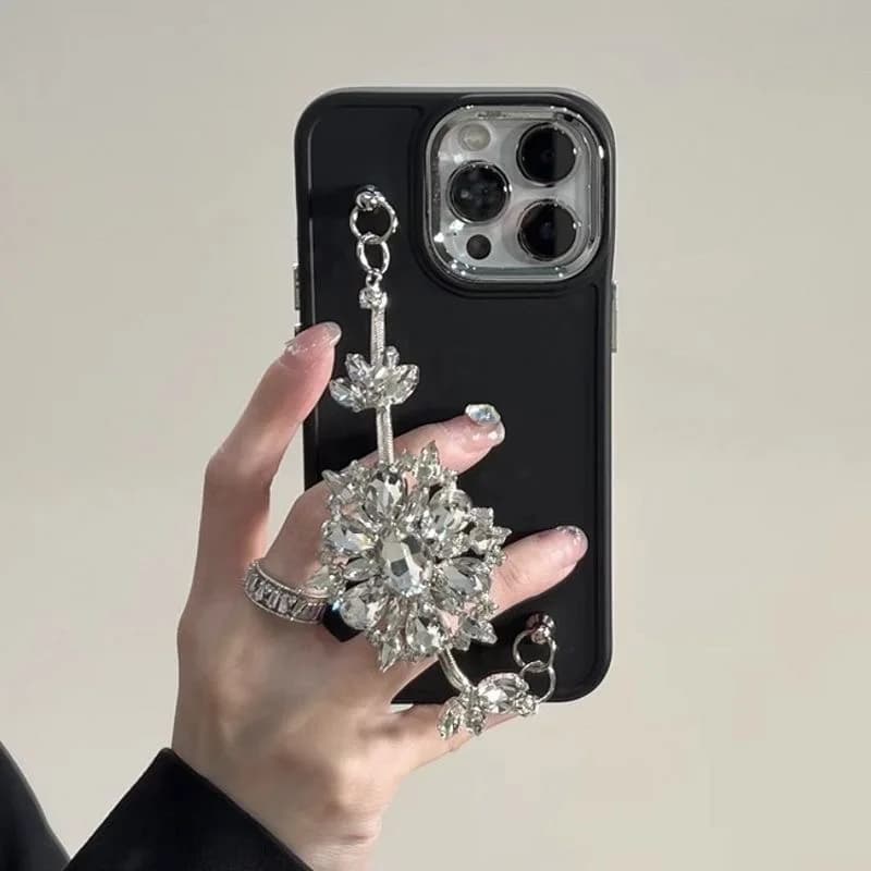 Luxury rhinestone bracelet mobile phone case, suitable for iPhone