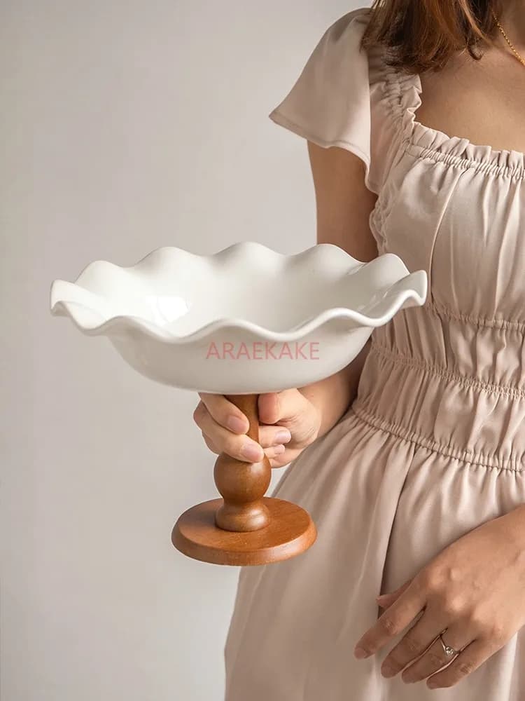 Vaso da frutta da 9,5 pollici, piatto da frutta a gamba alta in legno di pizzo, piatto da snack per frutta secca per uso domestico