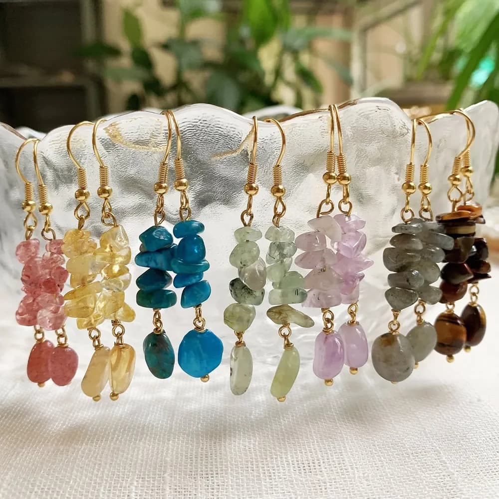Orecchino di cristallo naturale di roccia minerale irregolare Chip Stone Long nappa pendolo Citrines Lapis Fluorite orecchino a goccia di cristallo viola