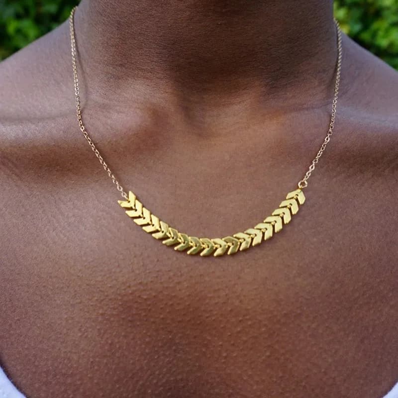 Bohemian Simple Temperament Trendy Gold Color Petals Shape Leaf Necklace for Women Jewelry Single Layer Necklaces Gifts Party
