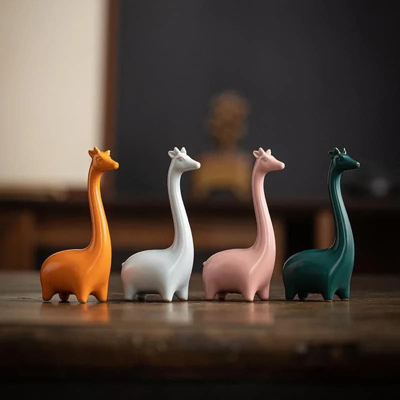 Giraffa elefante Mini figurina in ceramica scultura animale Desktop ornamenti decorativi minimalisti moderni per la decorazione dell'home Office