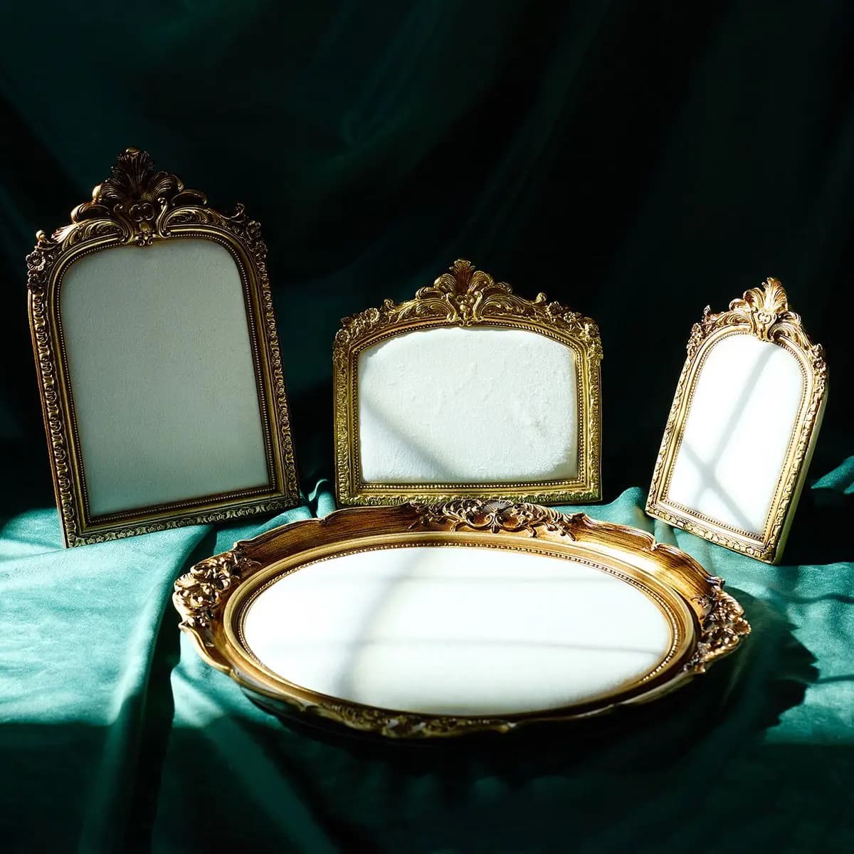 Cornice Portafoto Vintage in Velluto, Espositore per Gioielli, Organizer Morbido Antigraffio per Collane, Orecchini, Bracciali - Elegante