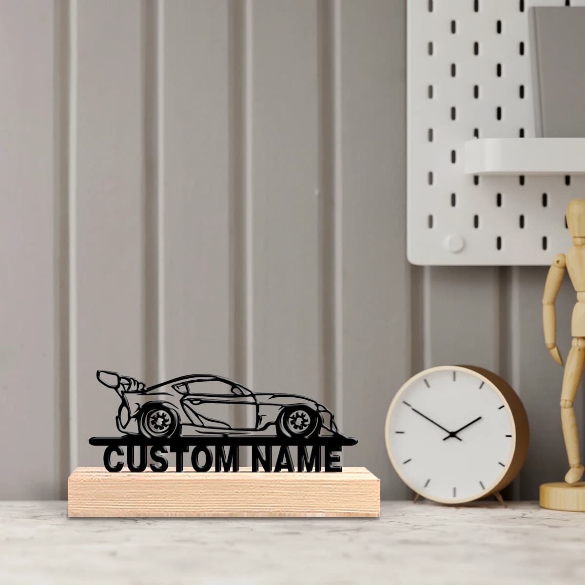 Statua in Metallo Personalizzata di Auto da Corsa con Base in Legno, Decorazione da Tavolo, Ornamento da Scrivania Originale, Idea Regalo
