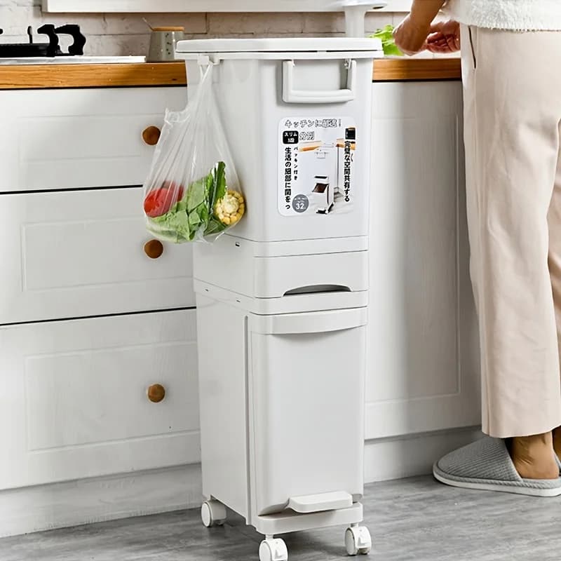 Contenitori per il Riciclaggio Domestico / Bidoni della Spazzatura per Cucina