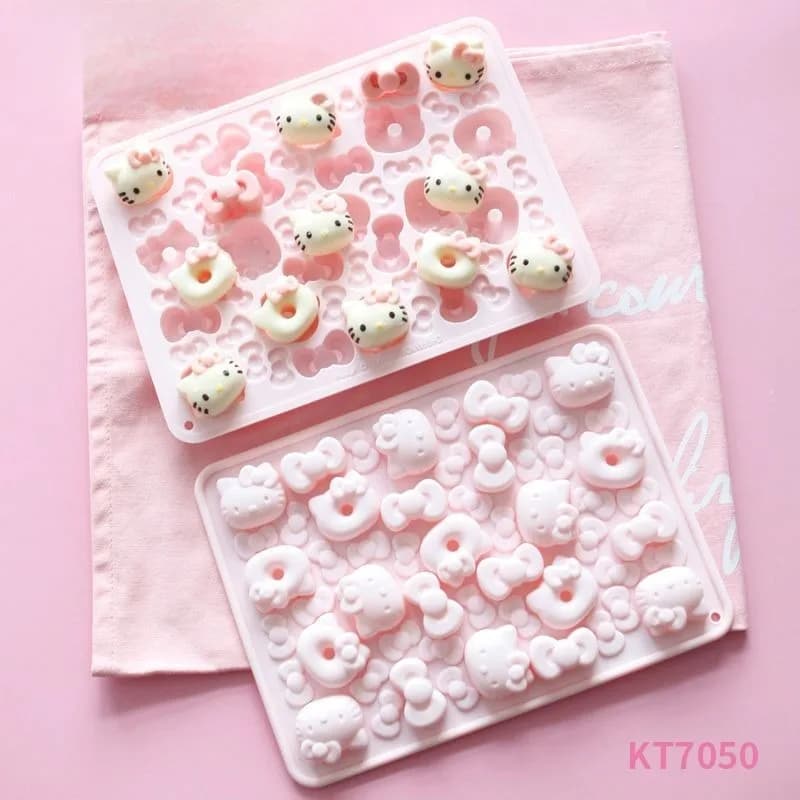 High Sanrio Hello Kitty Silicone Ice Cube Mold Pudding Jelly Chocolate Small Ice Tray Creative Cute Gift for Friends Lovely 2026