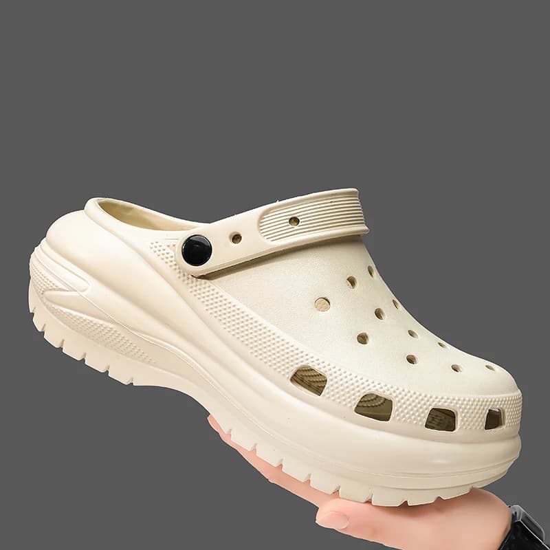 Women and Men's Hole Shoes Summer Non-Slip Outdoor Sandals Closed Toe Shit Feeling Beach Slippers Thick Bottom Soft Bottom