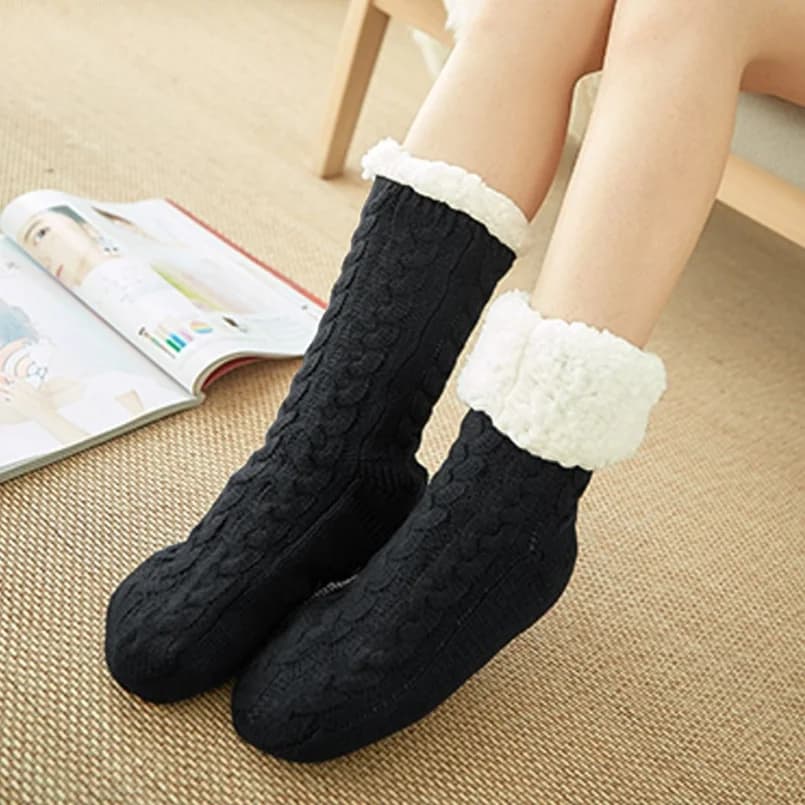 Socks with hairy slippers Women's winter socks in non-slip plush with soft handle Short thermal socks for soft and often feminine sleeping