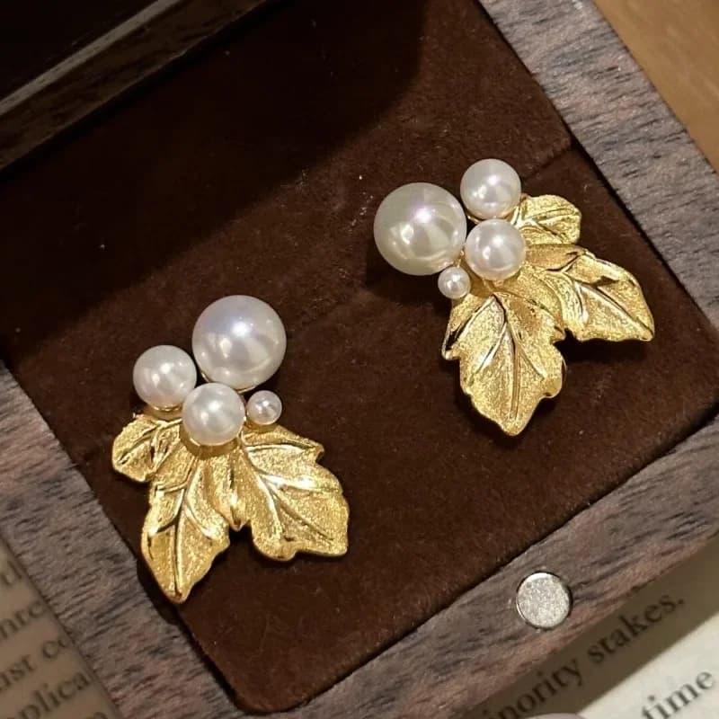 White pearl grape leaf earrings for women New in Chinese style Engraved elegant earings stud fashion wedding jewelry