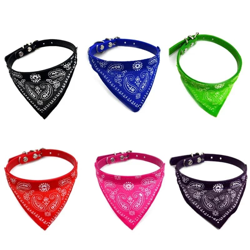 Sciarpa da collo regolabile in PU con collare bandana per cani e gatti con sciarpa a triangolo stampata