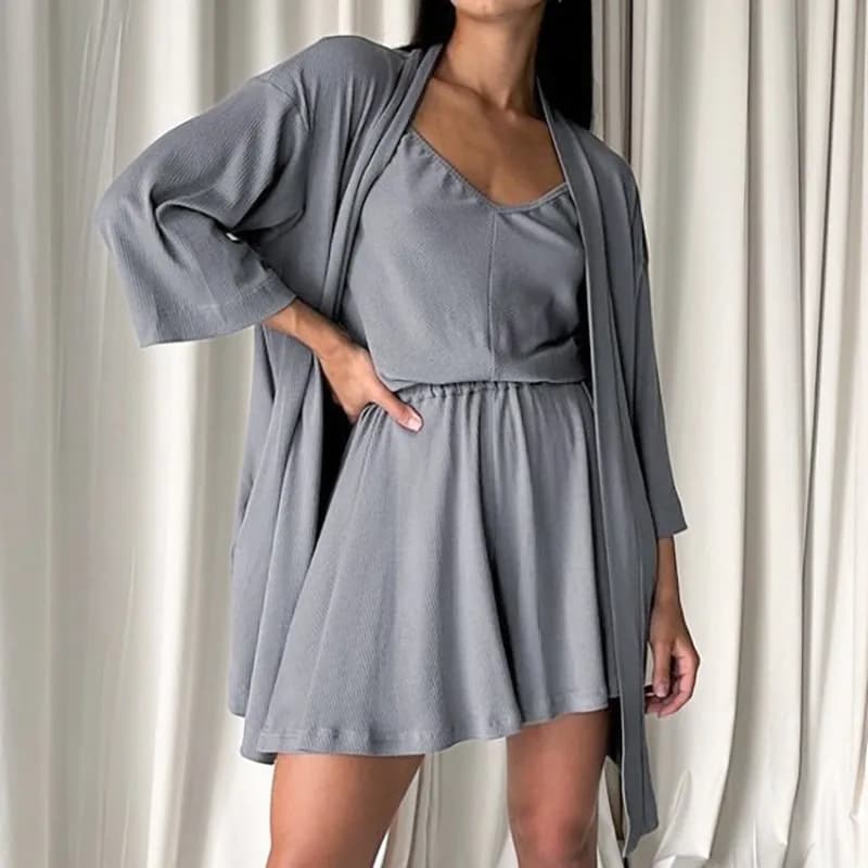 Pigiama da donna europeo-americano a tre pezzi, in maglia, con camicia da notte a maniche lunghe e pantaloncini con bretelle, elegante a righe, taglia L