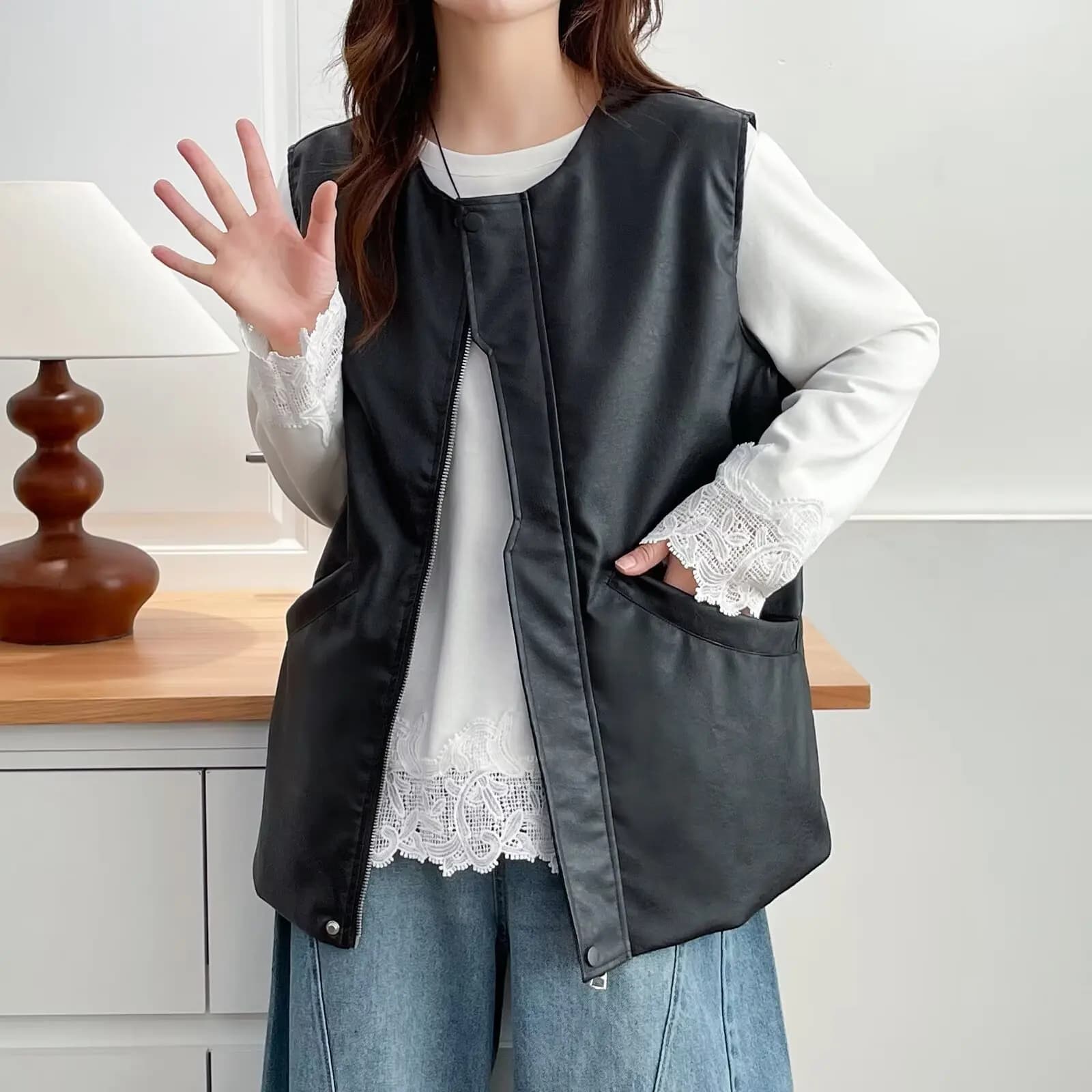 Giacca in pelle da donna moda taglie forti Autunno del 2025 Gilet senza maniche O-Collo Gilet con cerniera in PU 2533