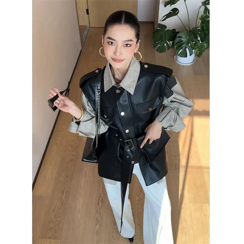 2025 Primavera/Estate Nuovo Stile Superbo Moda Tinta unita Clip di cavallo Mostra la cintura magra Gilet in pelle con design a tasca grande Pendolari