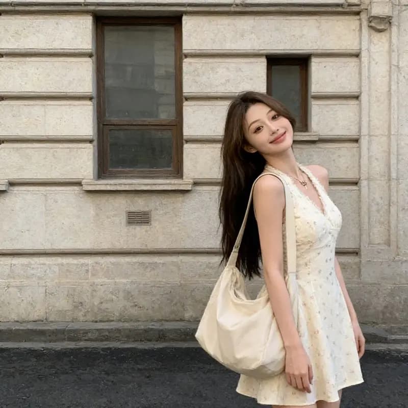 Summer Pure Desire Floral Print Belted Halter Dress Women's V-Neck Hanging Neck Slimming A-Line Skirt 2026 New Style Casual Wear