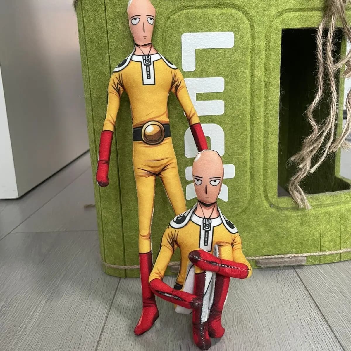 Bambola di Peluche Personalizzata di Saitama da One Punch Man, con Espressione Reversibile su Due Lati, Scheletro Incorporato, Regalo Creativo