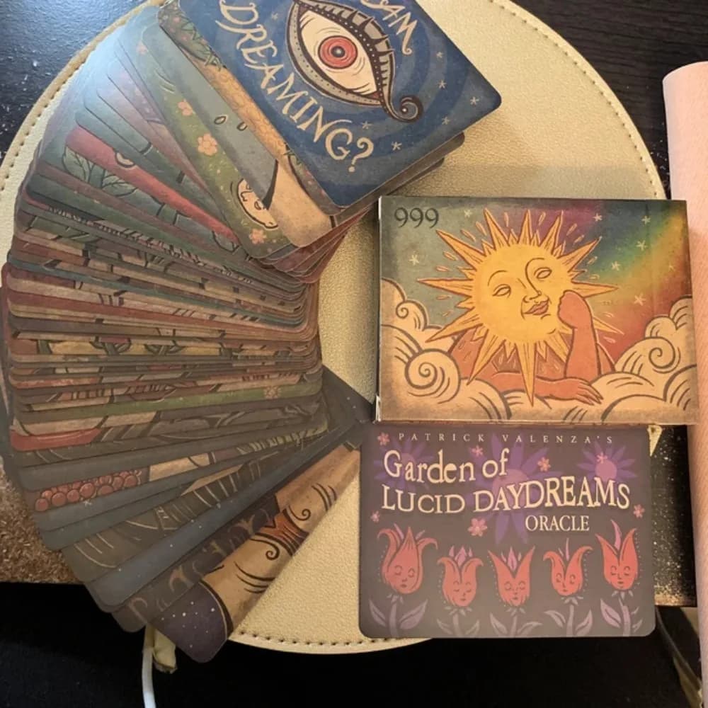Garden of Lucid Daydreams Oracle Deck - 52 carte da divinazione sul soggetto dei sogni surreali per la meditazione, doppio goffratura, 9*6 cm