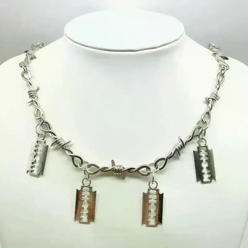 Collana Punk Gotica con Catena di Filo Spinato e Spine, Choker Vintage, Collana con Ciondolo a Lucchetto Hip Hop per Feste e Regali di Compleanno