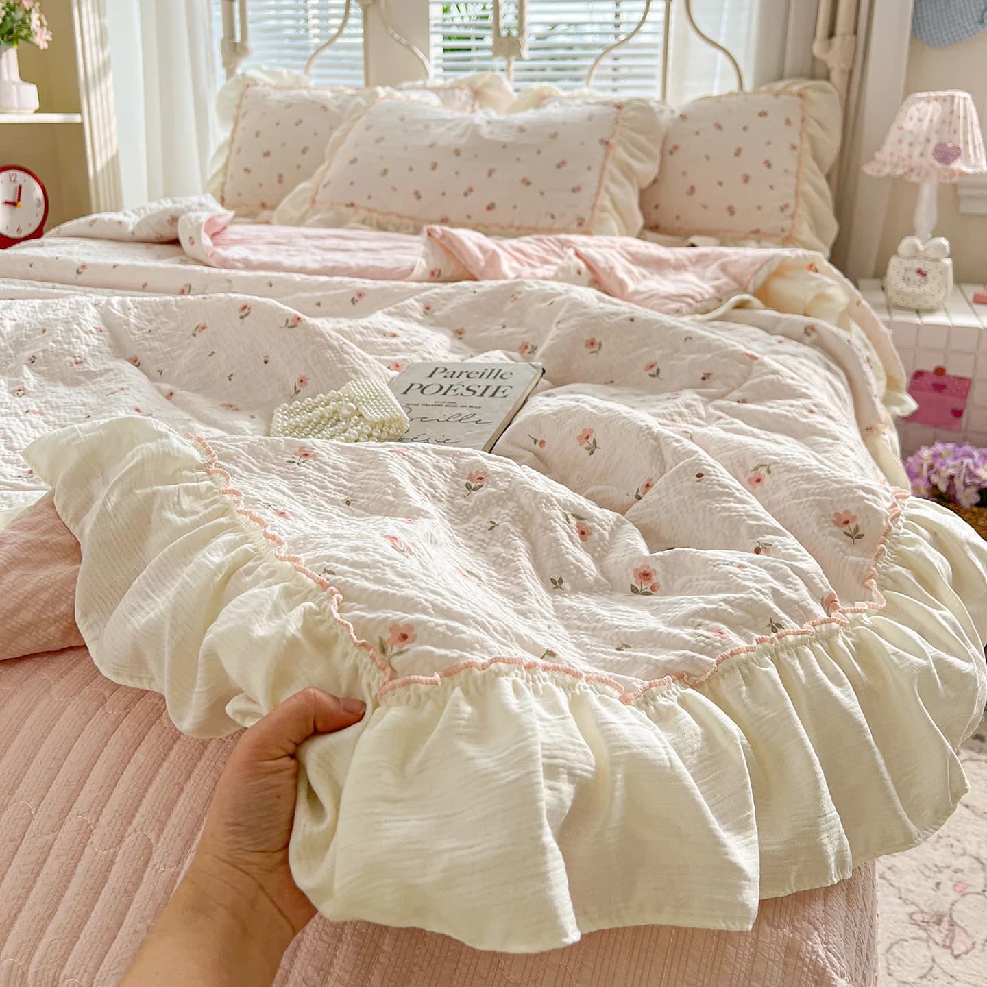 Korean Lace Edged Summer Blanket Set Floral Printed Summer Comforter Set Soft Thin Quilt Bed Sheet Pillowcase 4pcs Bedding Set