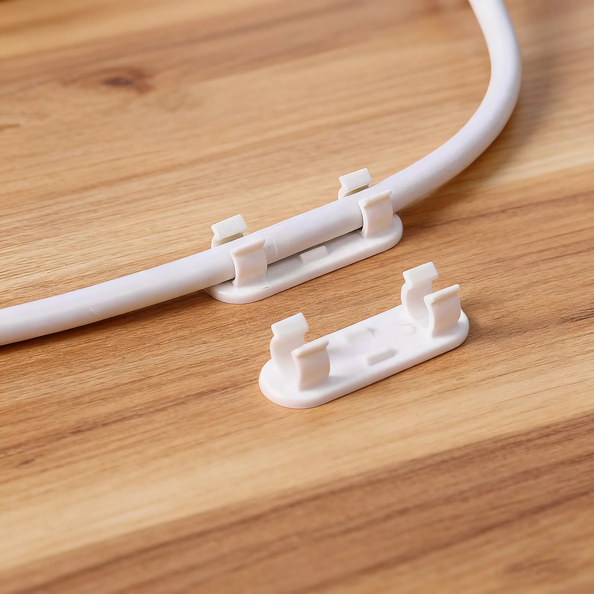 20 clip regolabili per la gestione dei cavi, organizer per cavi autoadesivi, supporti per cavi adesivi per TV, PC, cavi Ethernet