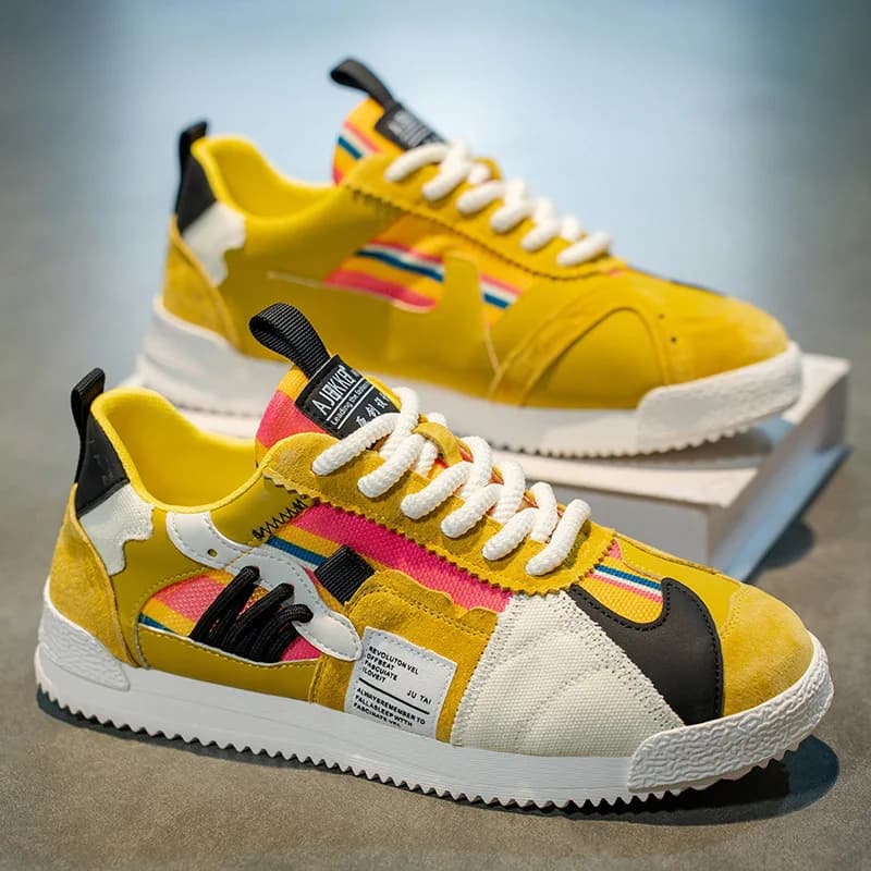 Sneakers Bianche da Uomo Autunno Comode Antiscivolo Scarpe da Corsa Lusso Suola Morbida Moda Allacciate Casual Outdoor 2026
