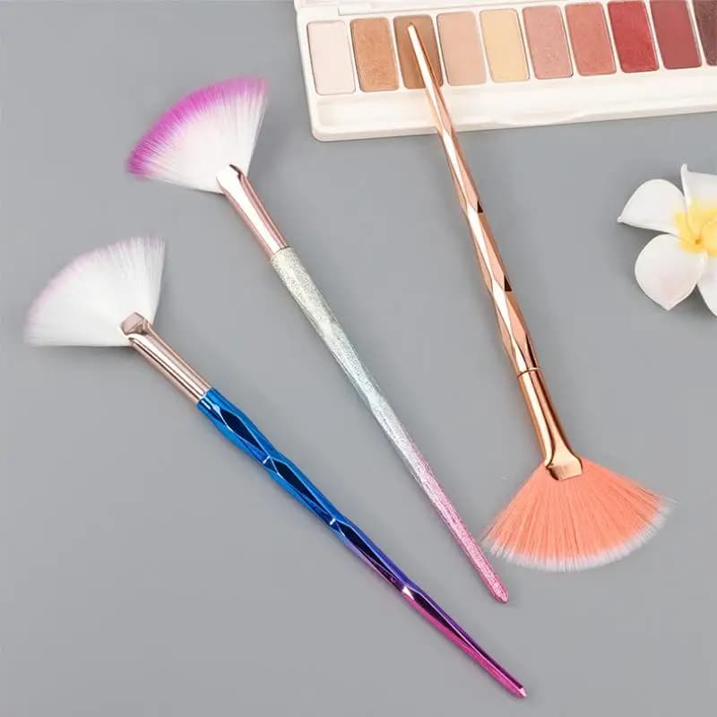 Large Flat Highlight Blush Fan-Shaped Makeup Brush Powder Loose Powder Face Brush Korean Soft Cosy Even Color Tools For Women