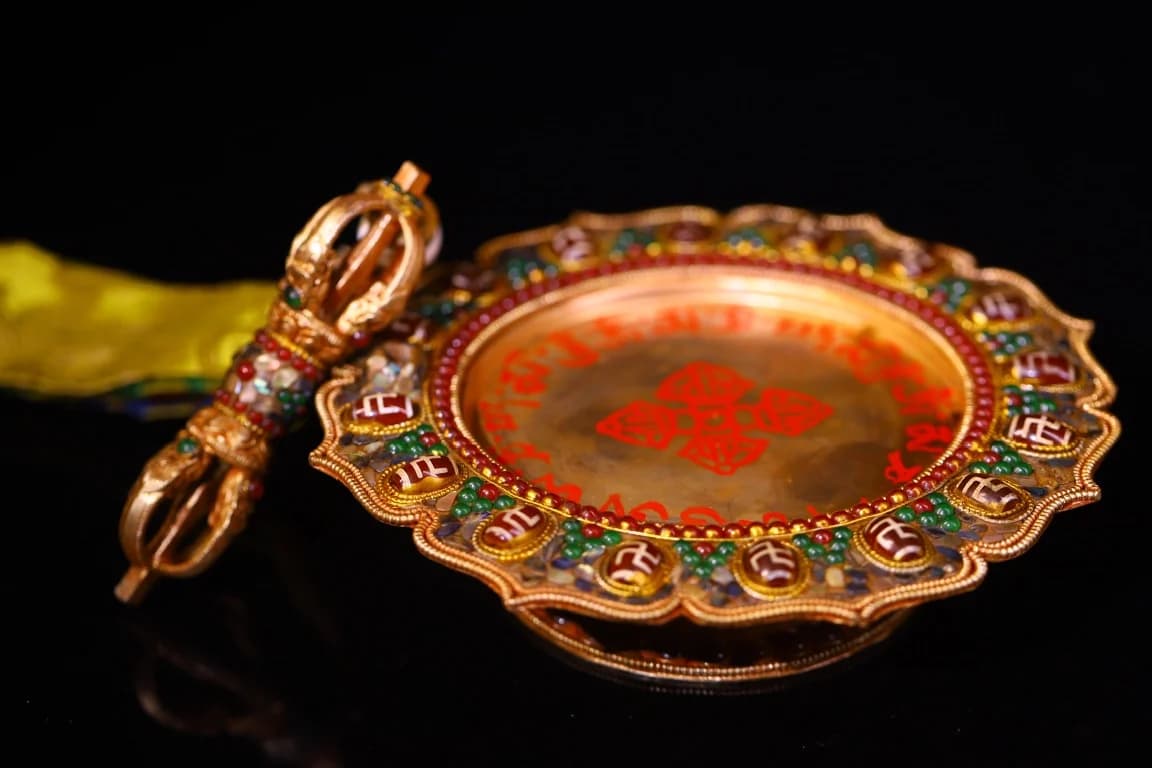 9"Old Xizang Folk Collection Old Tibetan Silver Gilded Mosaic Gem gZi Beads Mahakala Old Ringing Bell Vajra Base plate Amulet